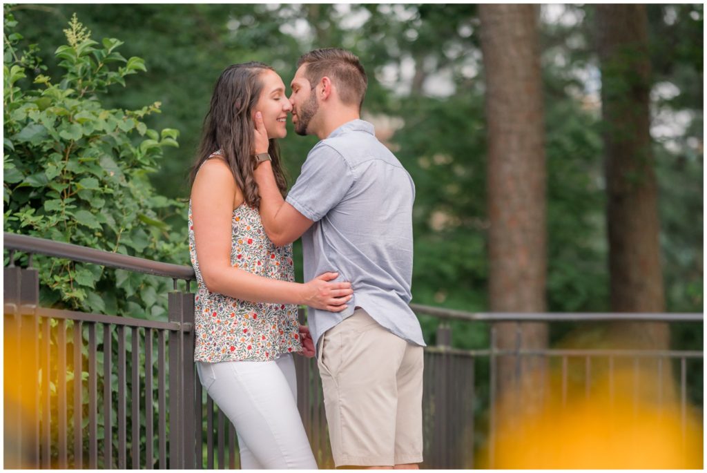 Chris and Stephanie Summer engagement session in Colonial Williamsburg wedding photographer jessica barrett photography
