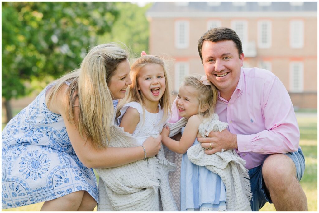 Colonial Williamsburg, Va family portrait session by Jessica Barrett Photography