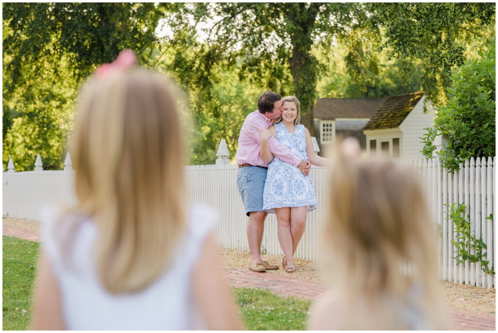 Colonial Williamsburg, Va family portrait session by Jessica Barrett Photography